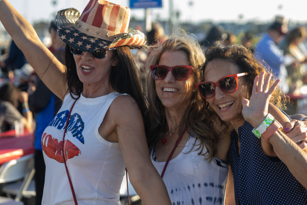 Boathouse on the Bay Big Bang on the bay